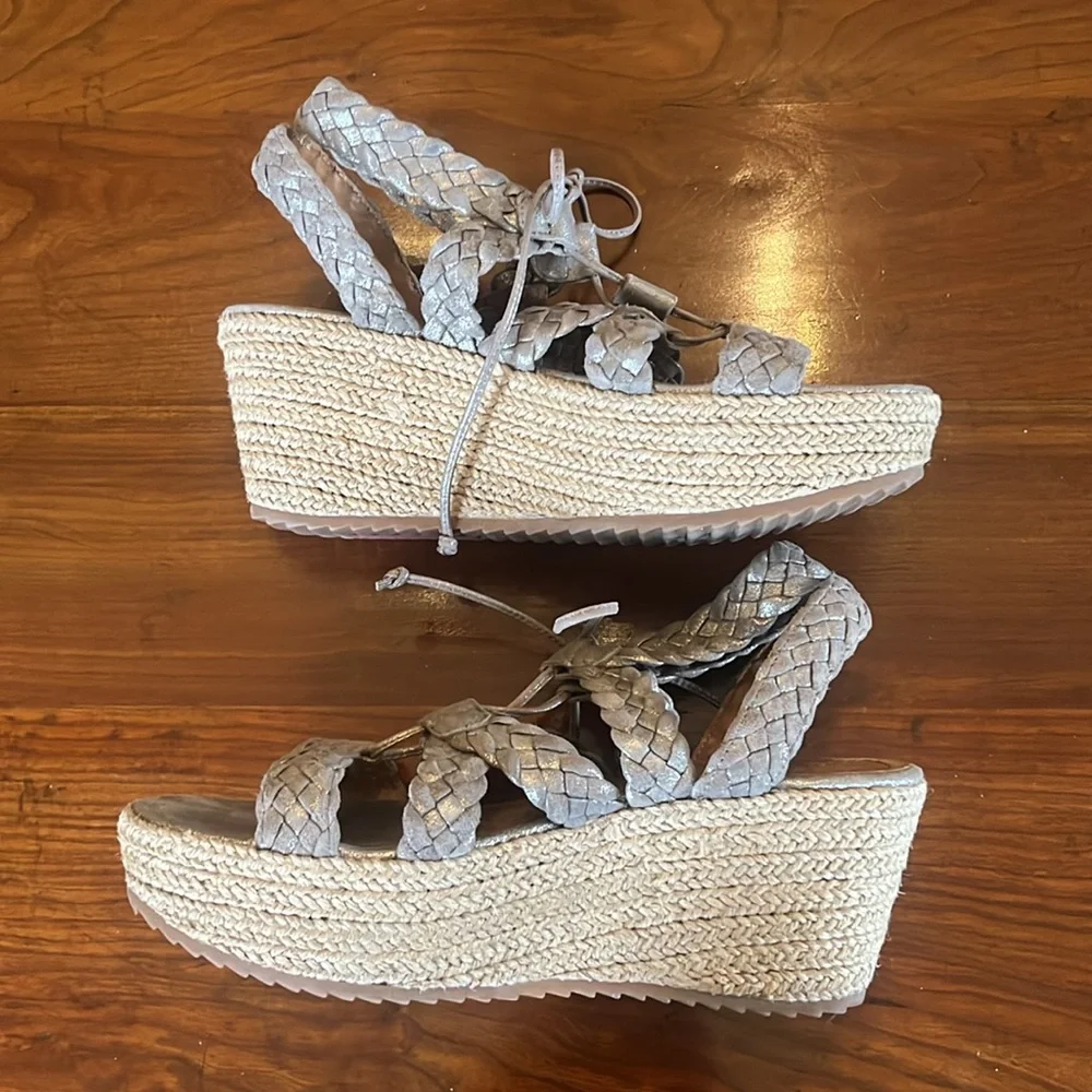 Trask wedges strappy